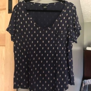 Torrid size 2 navy v neck GUC